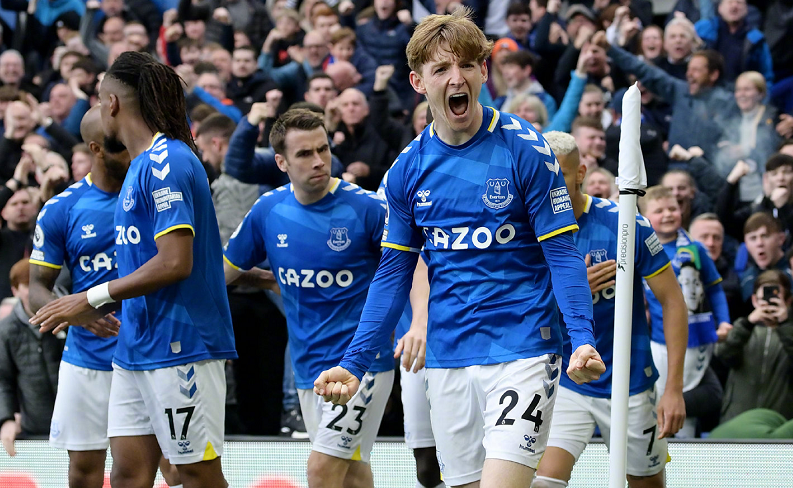 博主：申花在与日职联银靴拉唐谈判，国安有意铁人前锋姆本扎