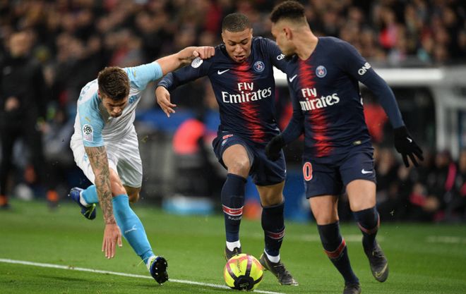 过往欧冠14次出现单赛季前6战全胜球队，最终仅2队夺冠（欧冠历史共14次有球队单季前6场全胜，但最终仅两队夺冠）