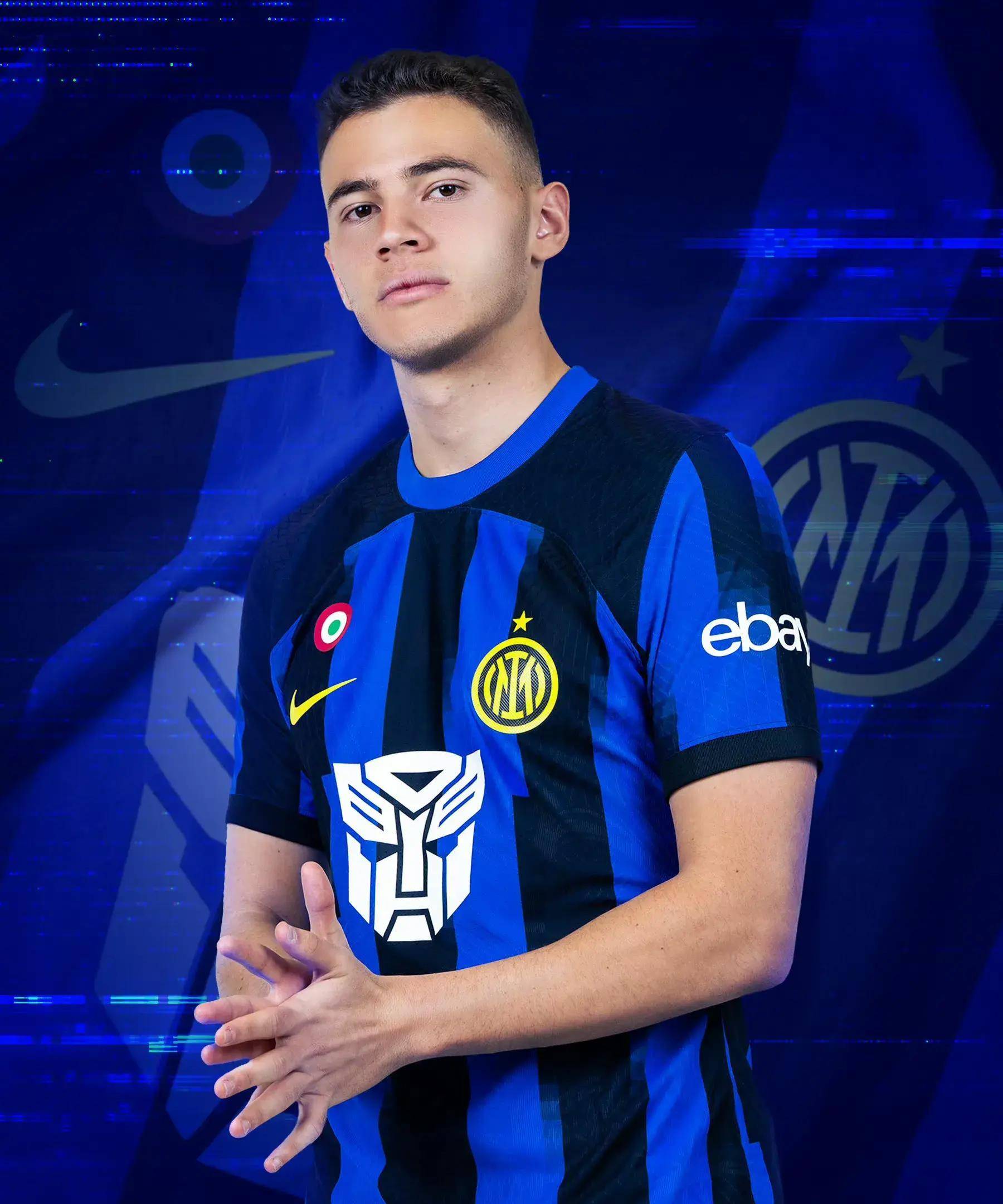 弗罗因德：对诺伊尔的未来我们并不着急；拜仁确实联系过安东尼