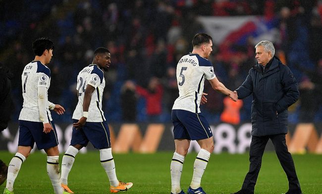 梅西专访将在周二发布，每体称梅西将透露他重返诺坎普的原因